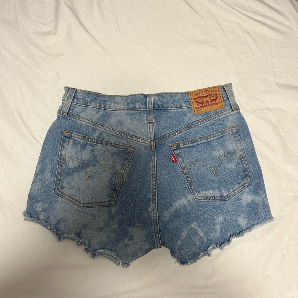 Levi’s Shorts - Picture 2 of 4